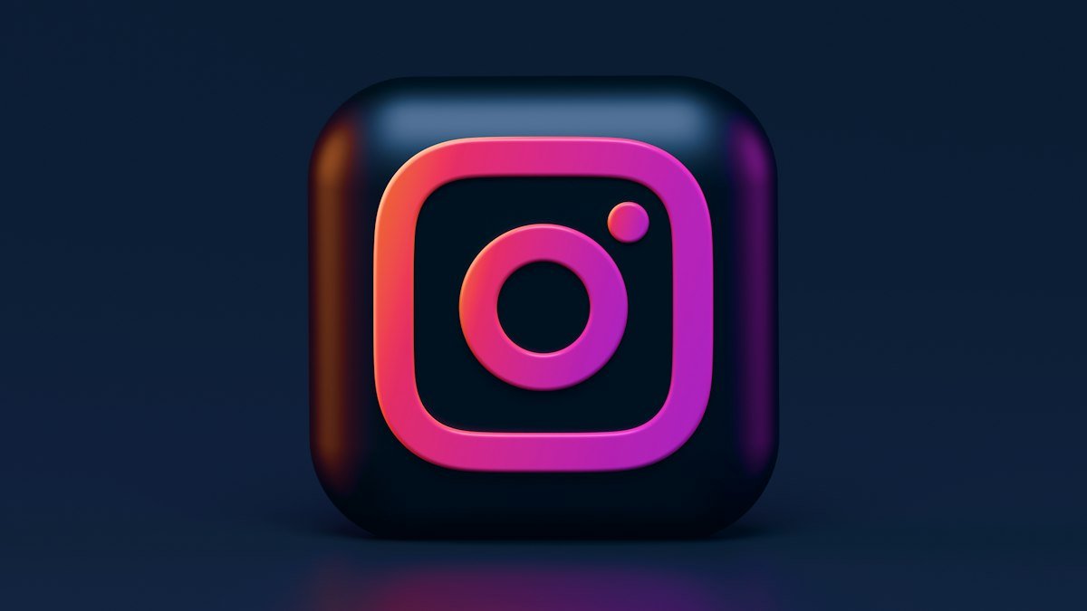 Facebook Ads vs Instagram Ads for Small Businesses